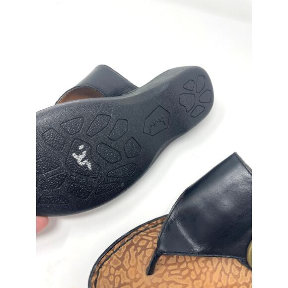 B.O.C. 7 Sandals Wedges Women Shoe Black Flip Flop Comfort Classic Bronze Hook - Picture 4 of 8